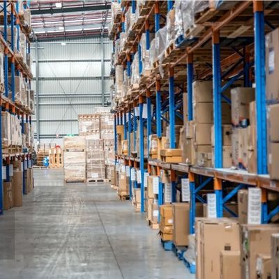 Speicherregale für die selektive Lagerung